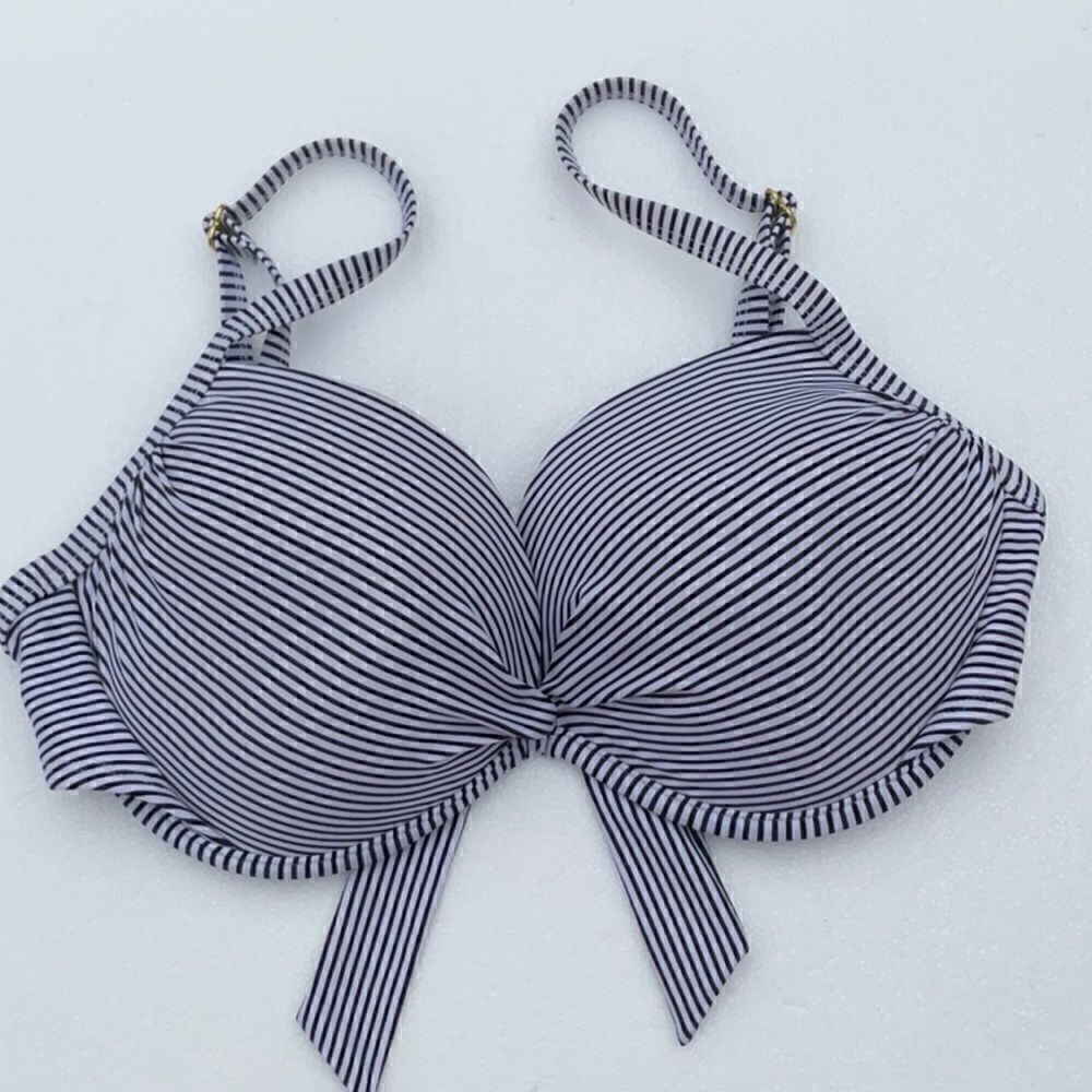 Take 50% OFF- Xhilaration Women's Black&White Striped Bikini Top, Size- D/DD